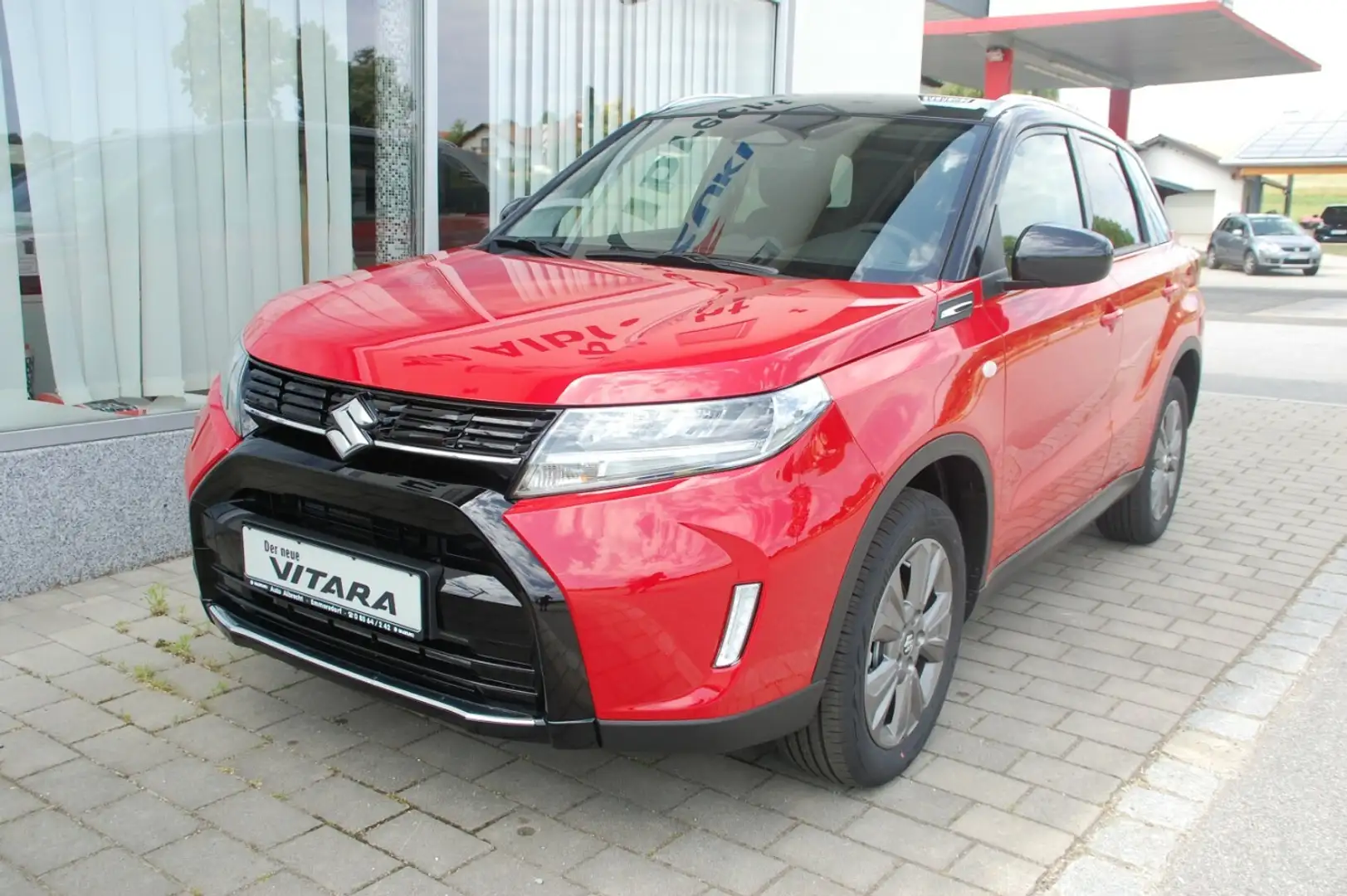 Suzuki Vitara 1.4 Mild-Hybrid Comfort 4x4 Rouge - 2
