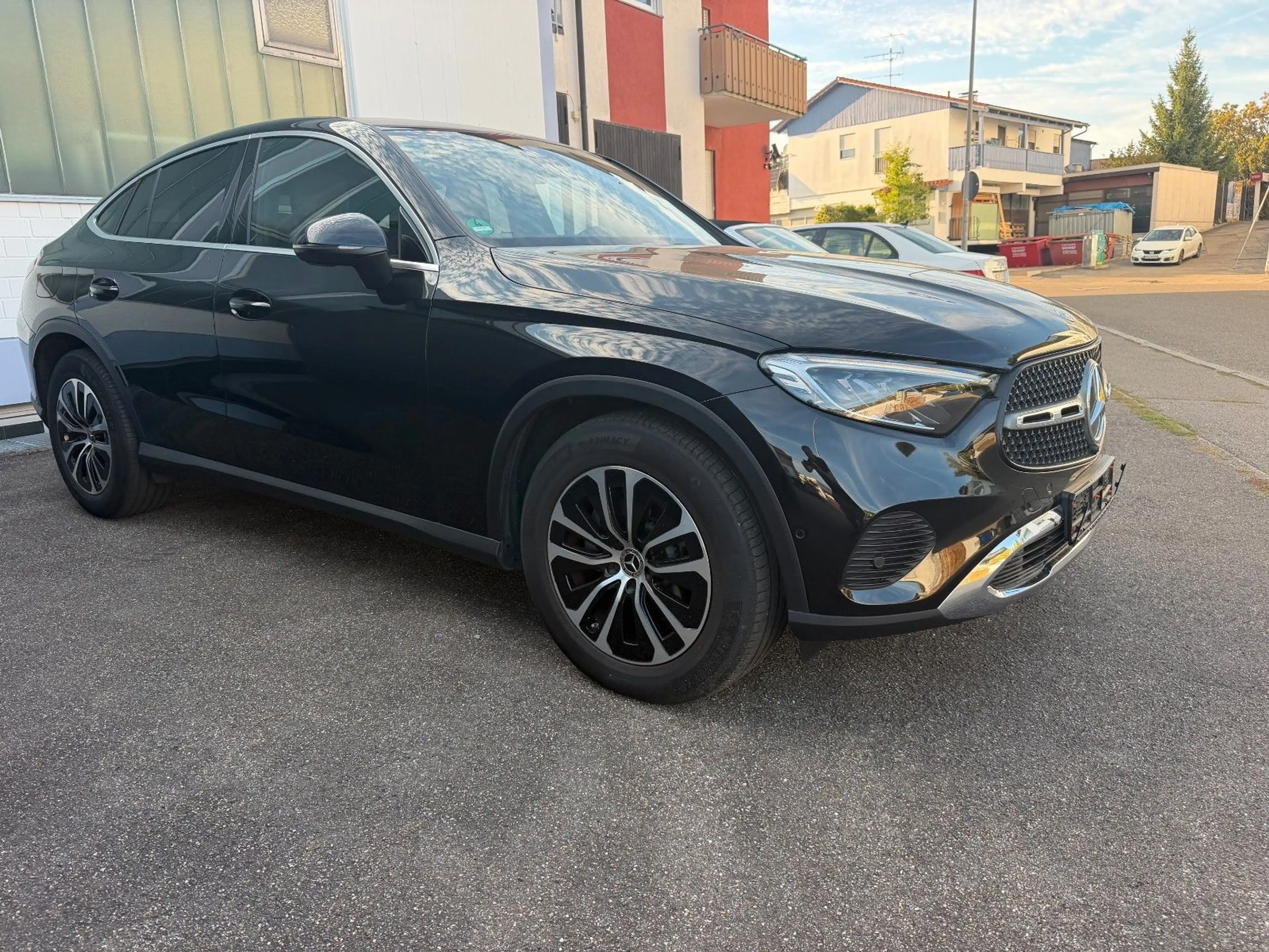 Mercedes-Benz GLC 220 Coupe GLC 220 d 4Matic Modell 2024 — photo 4