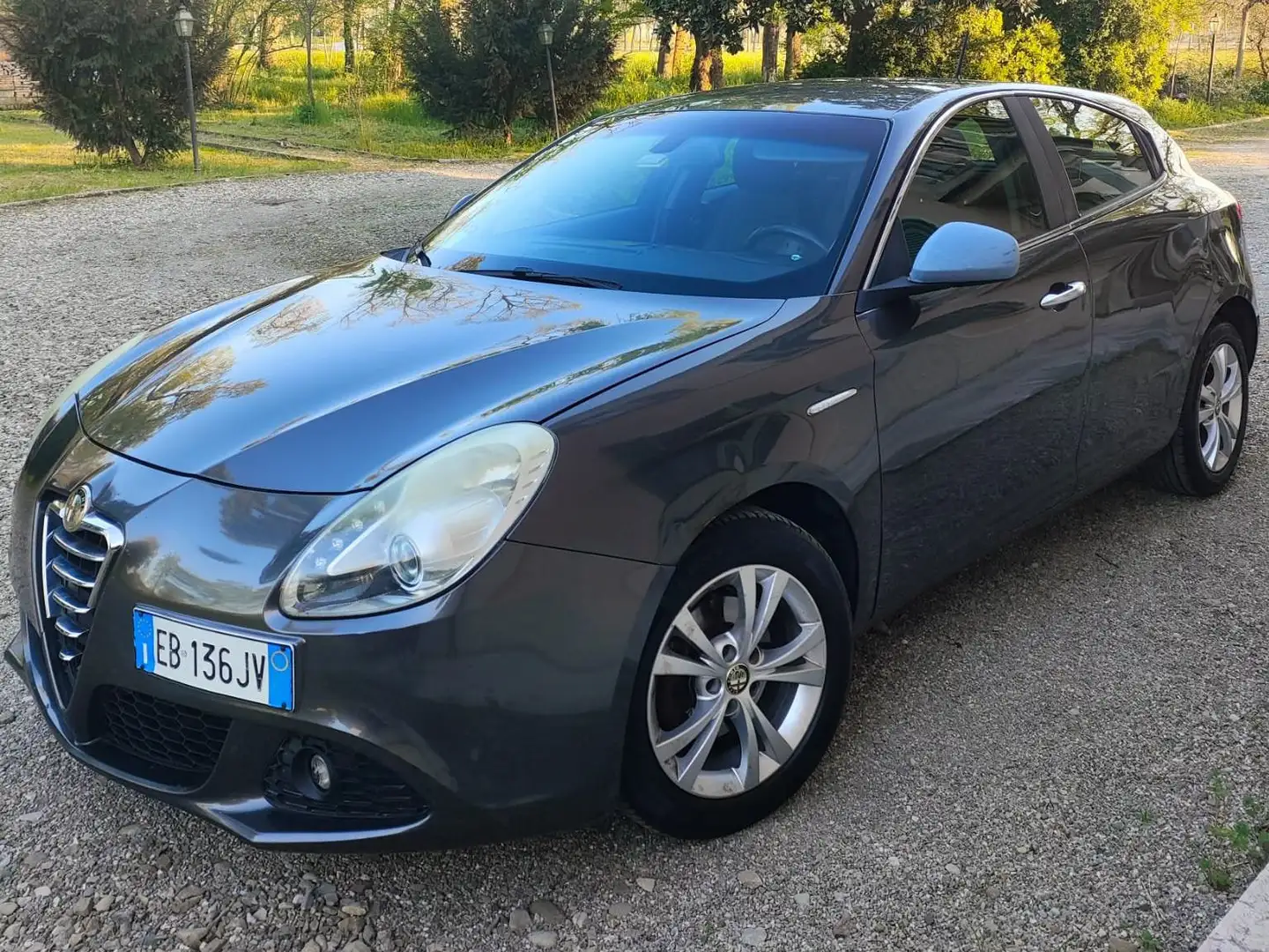 Alfa Romeo Giulietta Giulietta III 2010 1.6 jtdm(2) Distinctive Grigio - 1