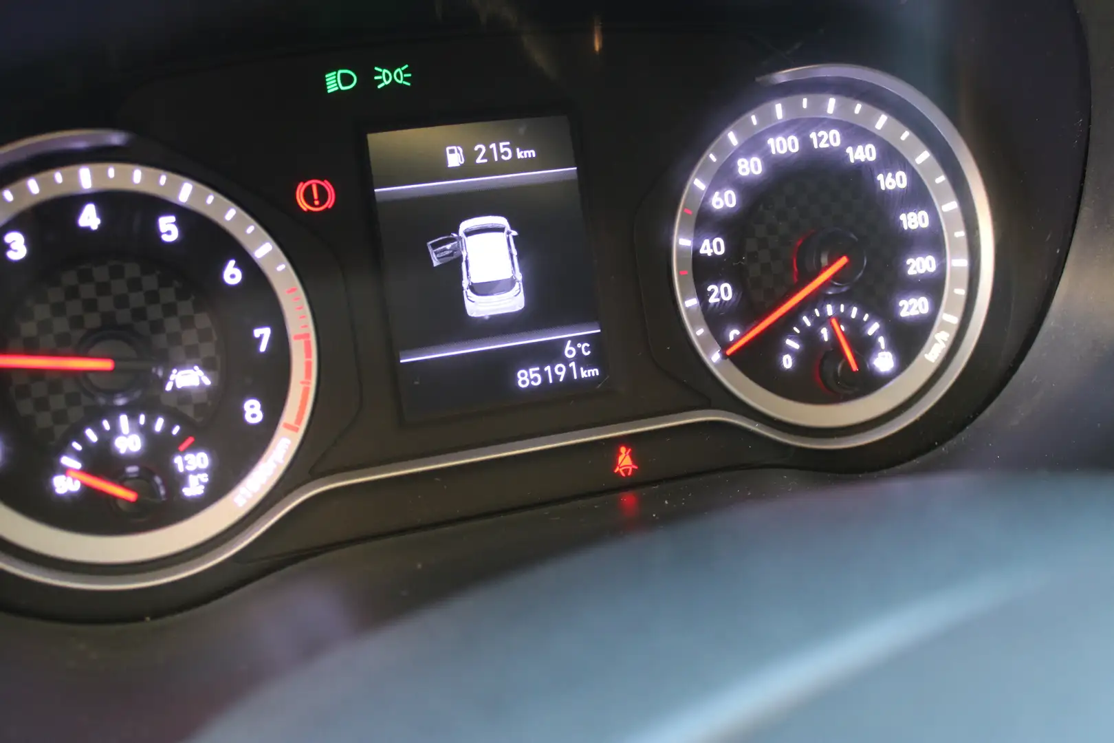 Hyundai i10 1.0 Comfort | Apple Carplay / Android Auto | Cruis Grijs - 2