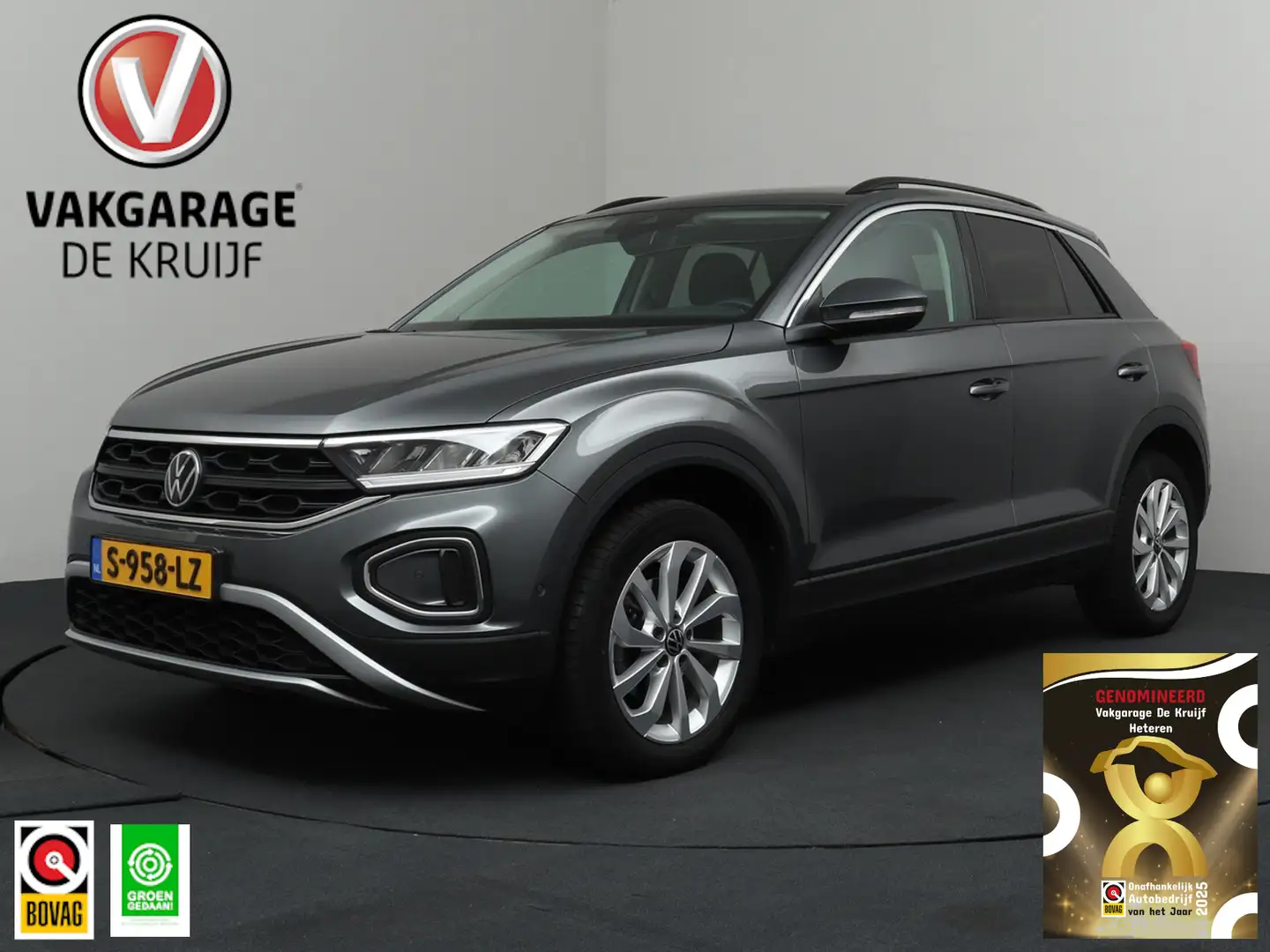 Volkswagen T-Roc 1.5 TSI Life Business 150PK! | ACC | Carplay | LED Grijs - 1