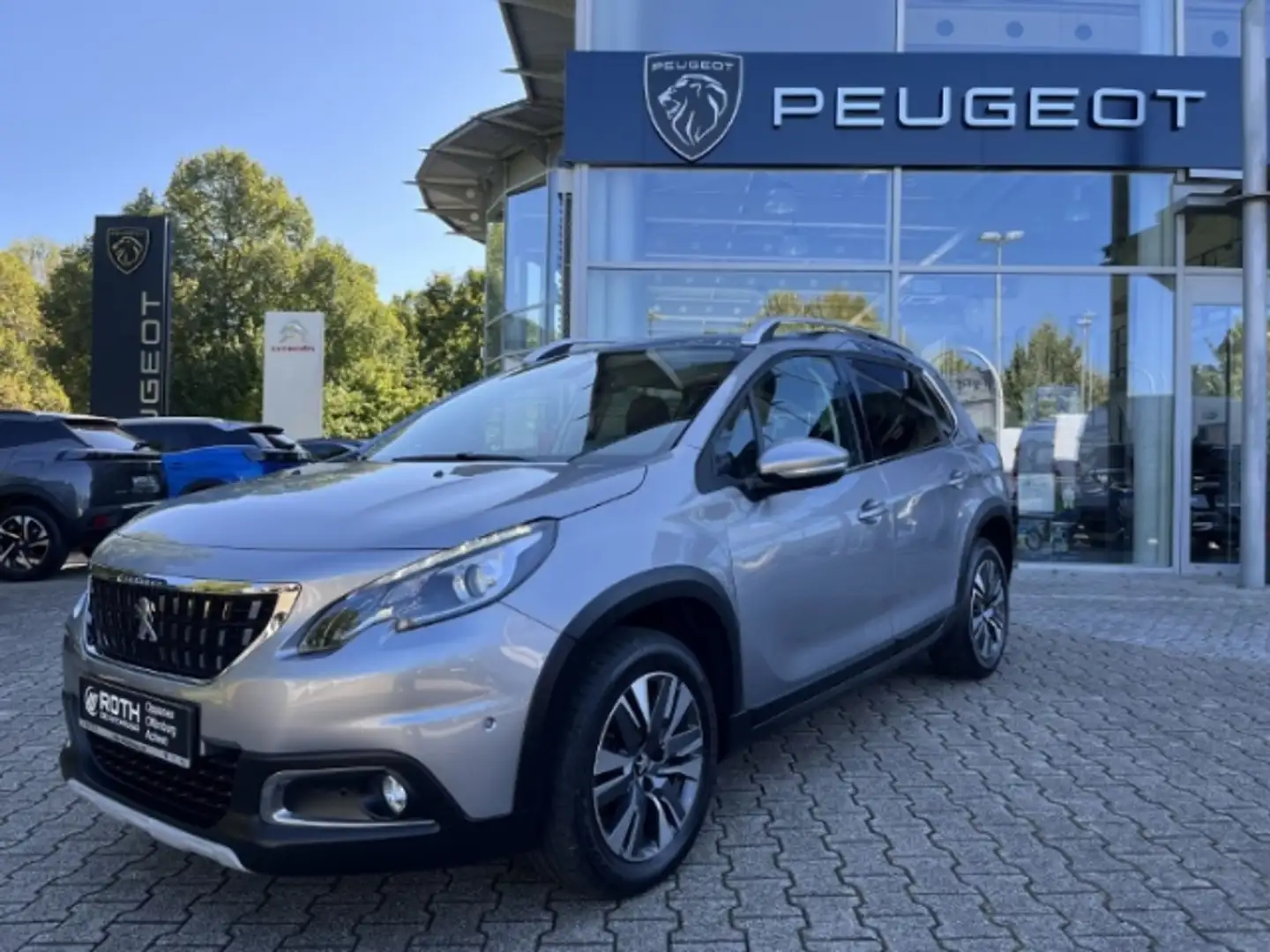 Peugeot 2008 1.2 PureTech 130 Allure Navi Alu Kamera Gris - 1