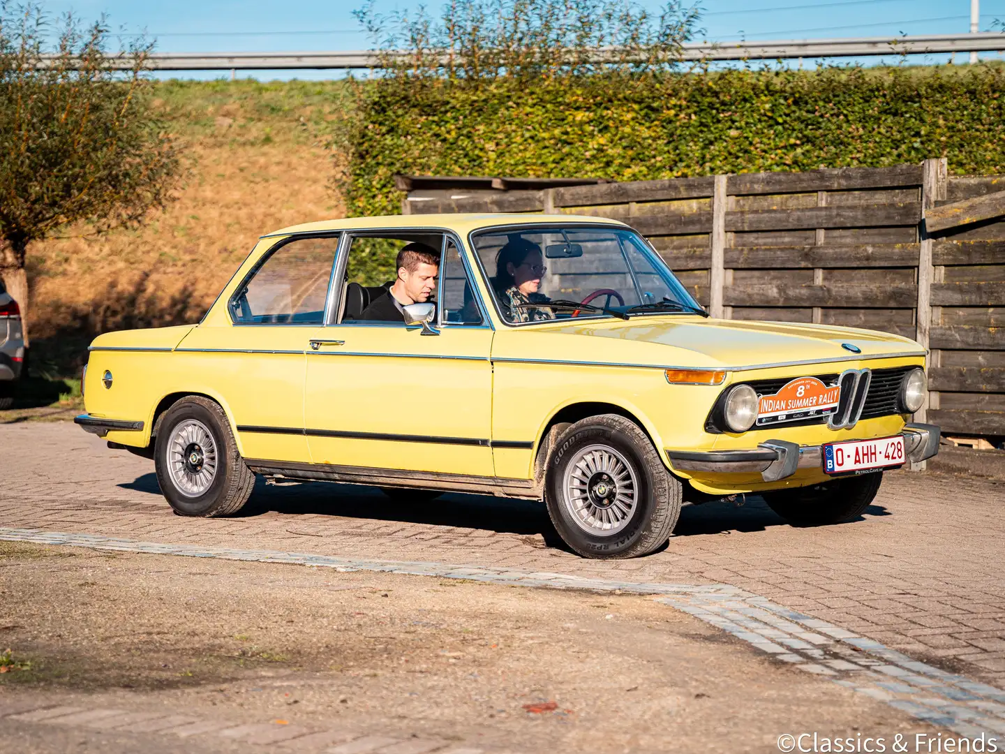 BMW 2002 2002 Jaune - 1