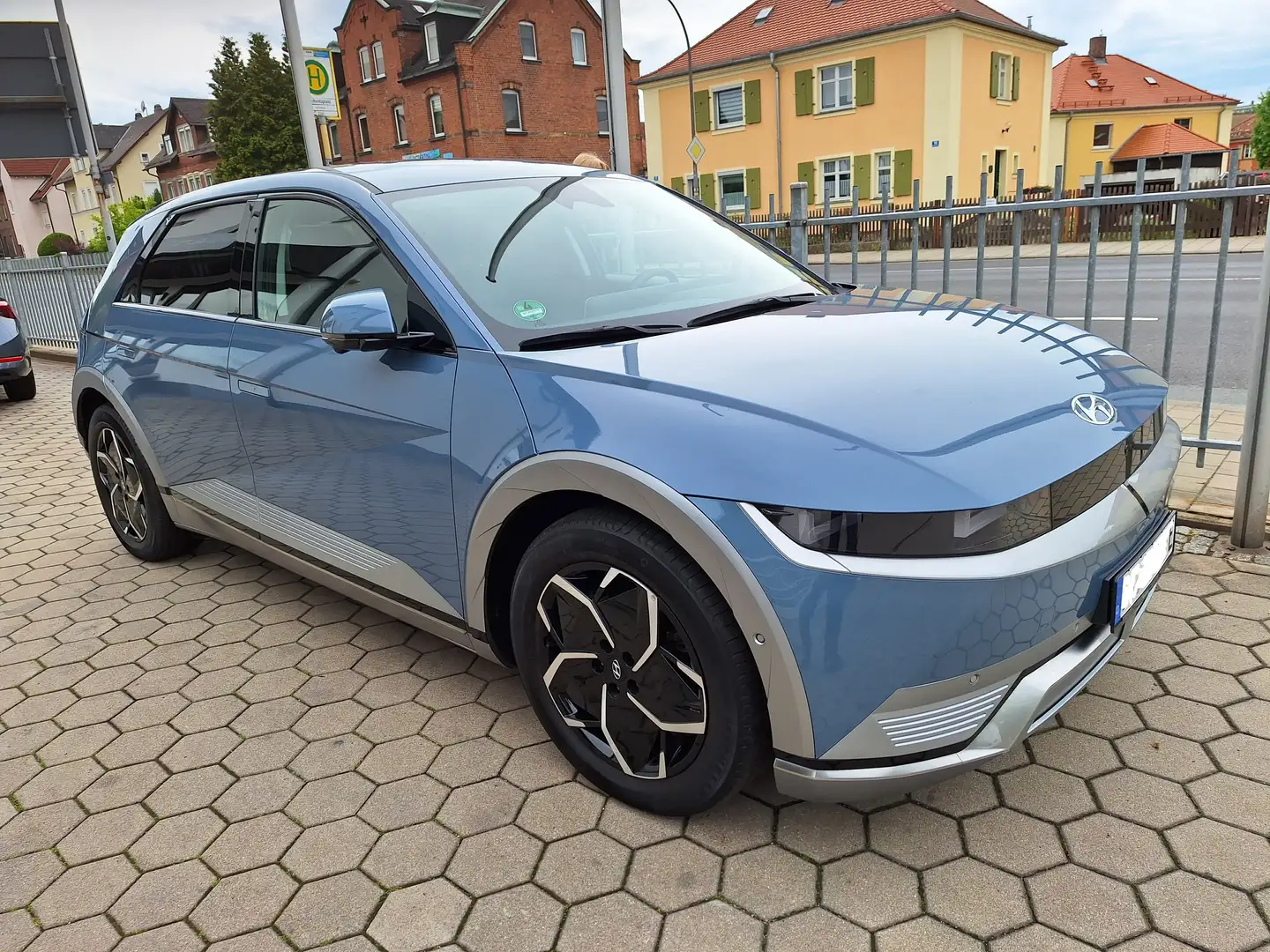 Hyundai IONIQ 5 IONIQ 5 Uniq MJ23 77 kWh Relax AHK Modrá - 1