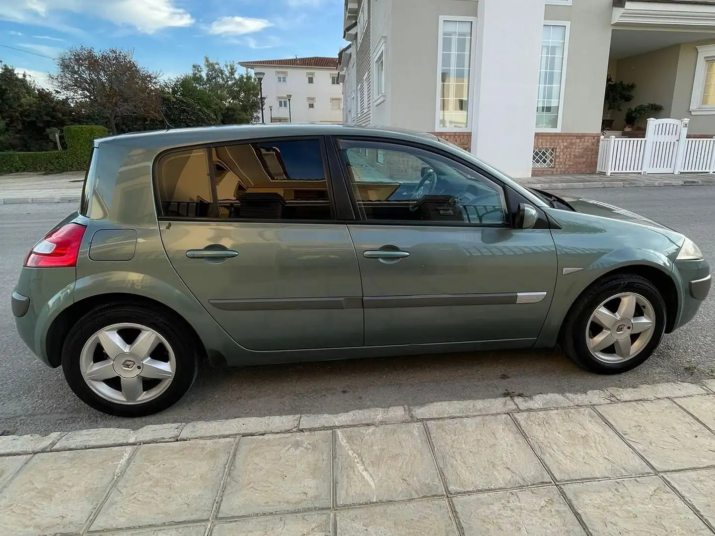 Renault Megane Mégane 1.4 Confort Dynamique Confort Dynamique Verde - 2