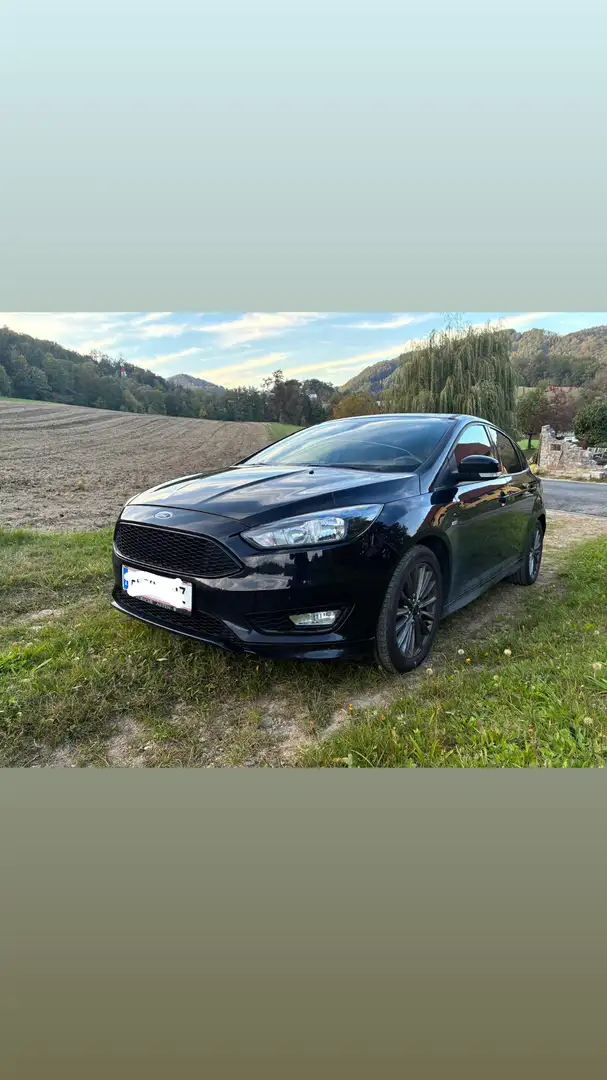 Ford Sonstige Ford Focus ST Line Klein-/ Kompaktwagen - 2