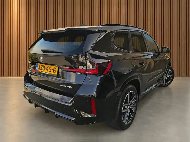 BMW X1 view 4
