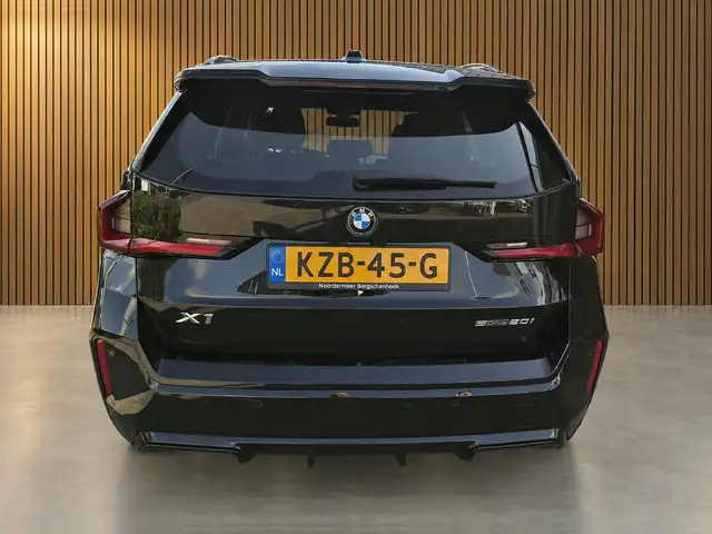 BMW X1 view 7