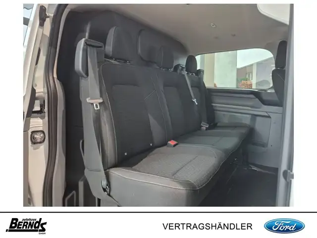 Ford 320 L2H1 view 10