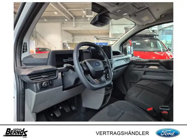 Ford 320 L2H1 view 9