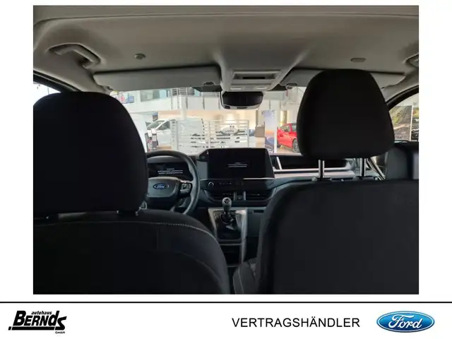 Ford 320 L2H1 view 11