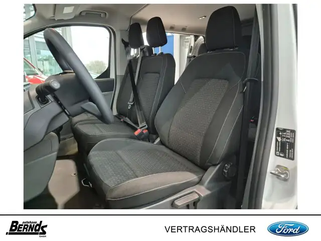 Ford 320 L2H1 view 8