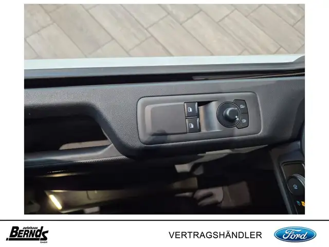 Ford 320 L2H1 view 15