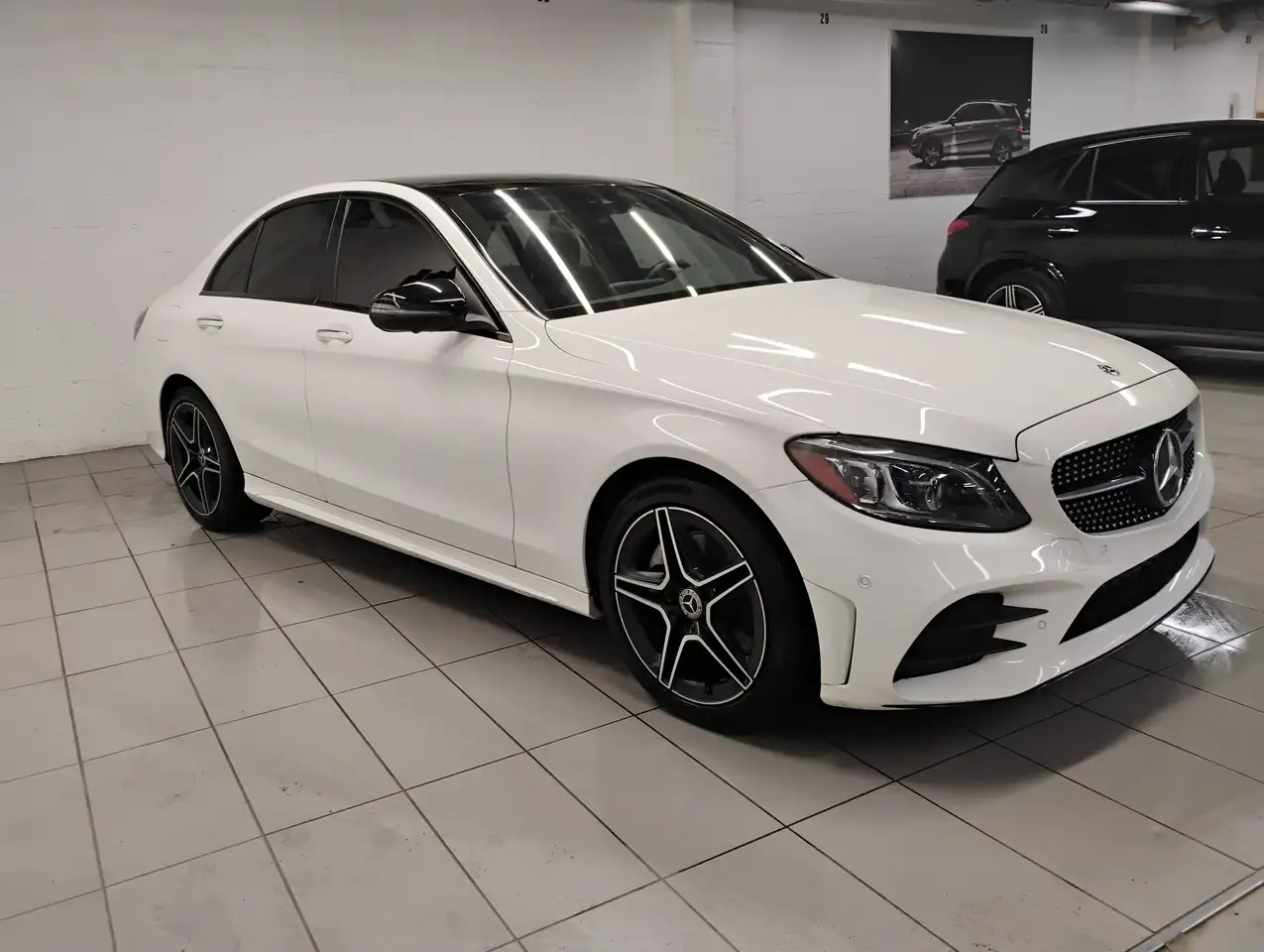 Mercedes-Benz C-Class снимка Mercedes-Benz C-Class