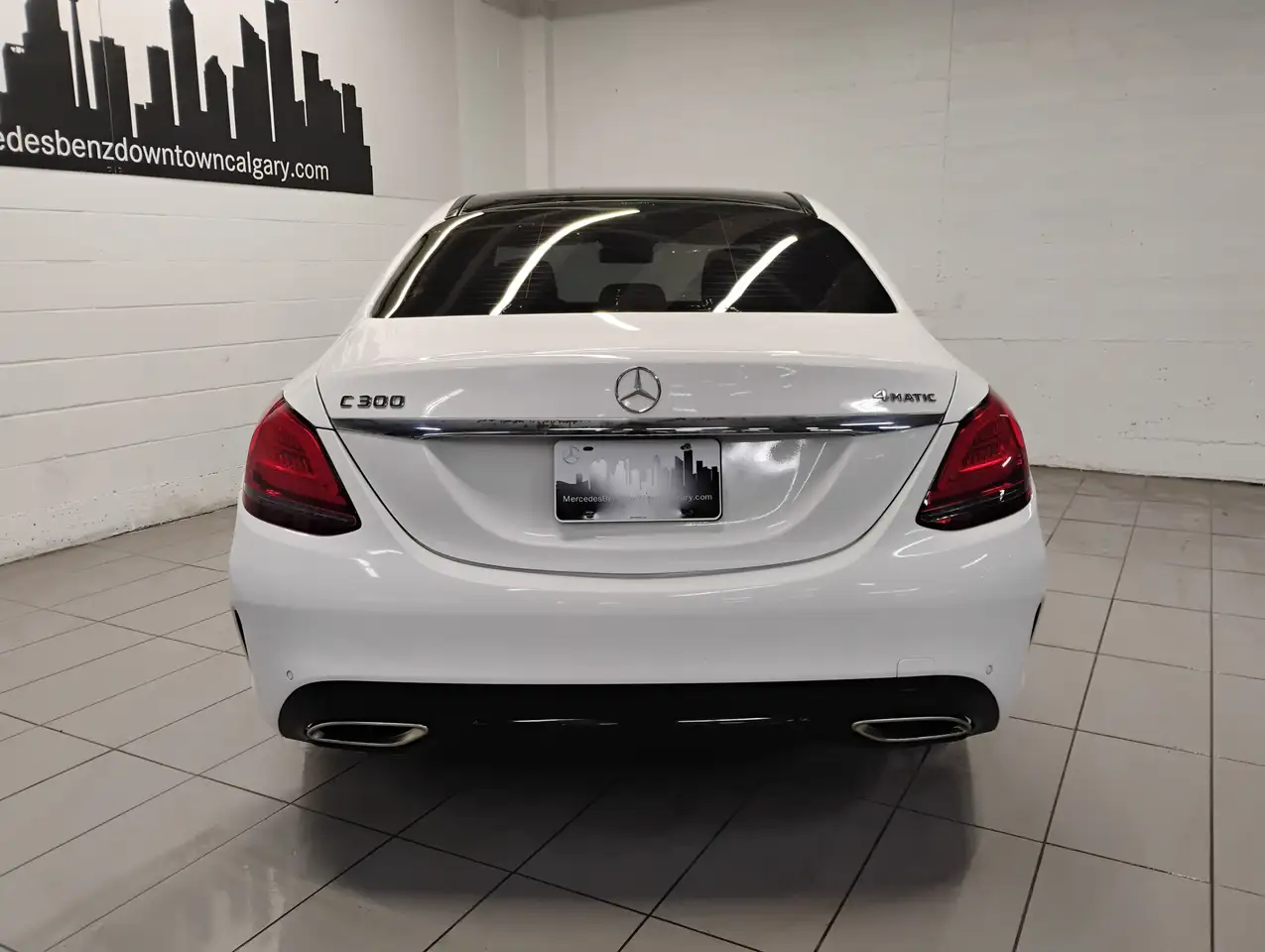 Mercedes-Benz C-Class снимка Mercedes-Benz C-Class