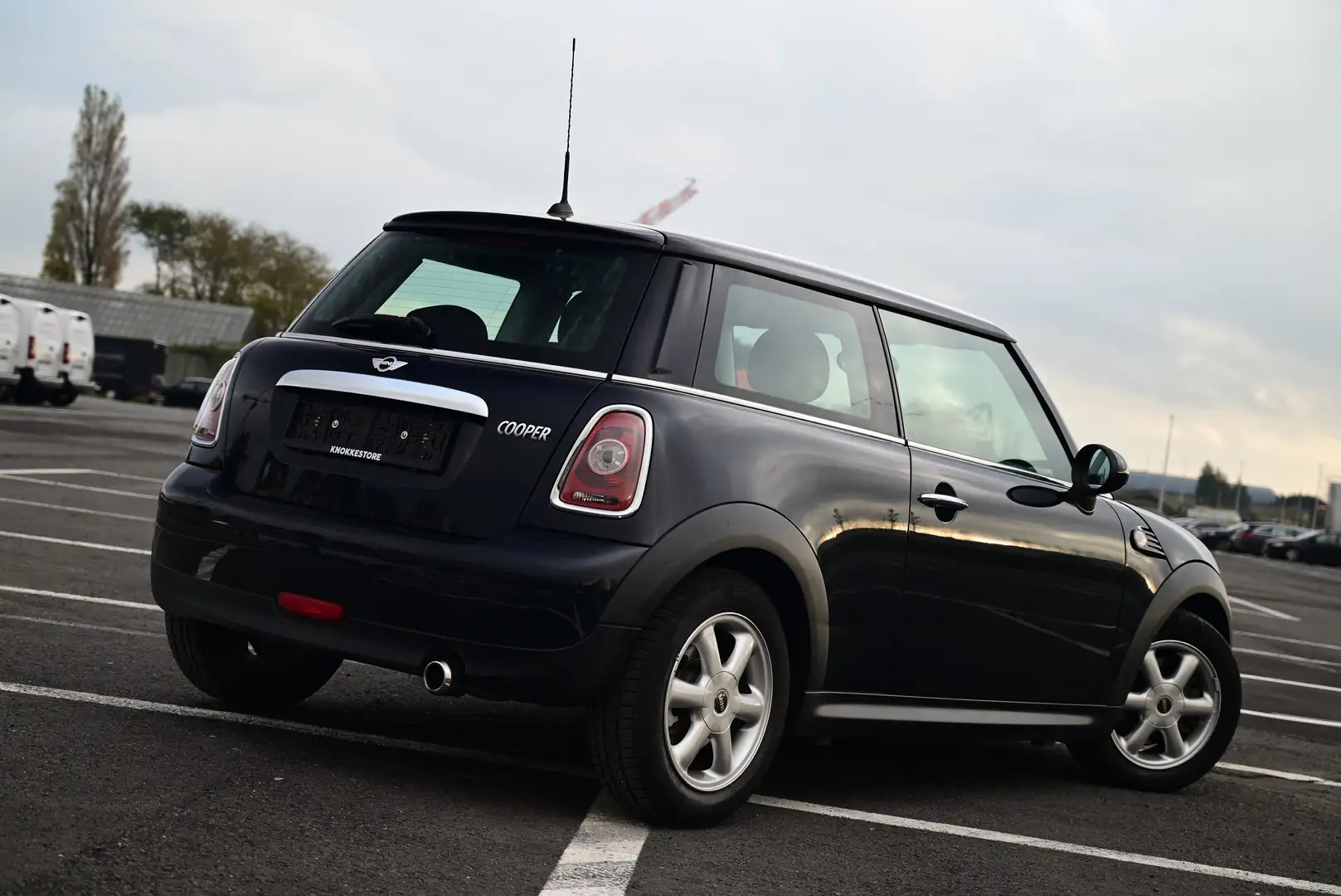 MINI Cooper R56 / AIRCO / TOP CONDITION / ASTRO BLACK Negro - 2