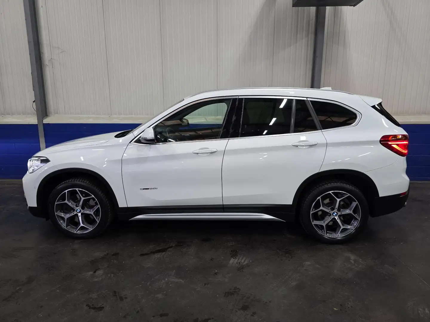 BMW X1 SDrive20i High Executive Wit - 2