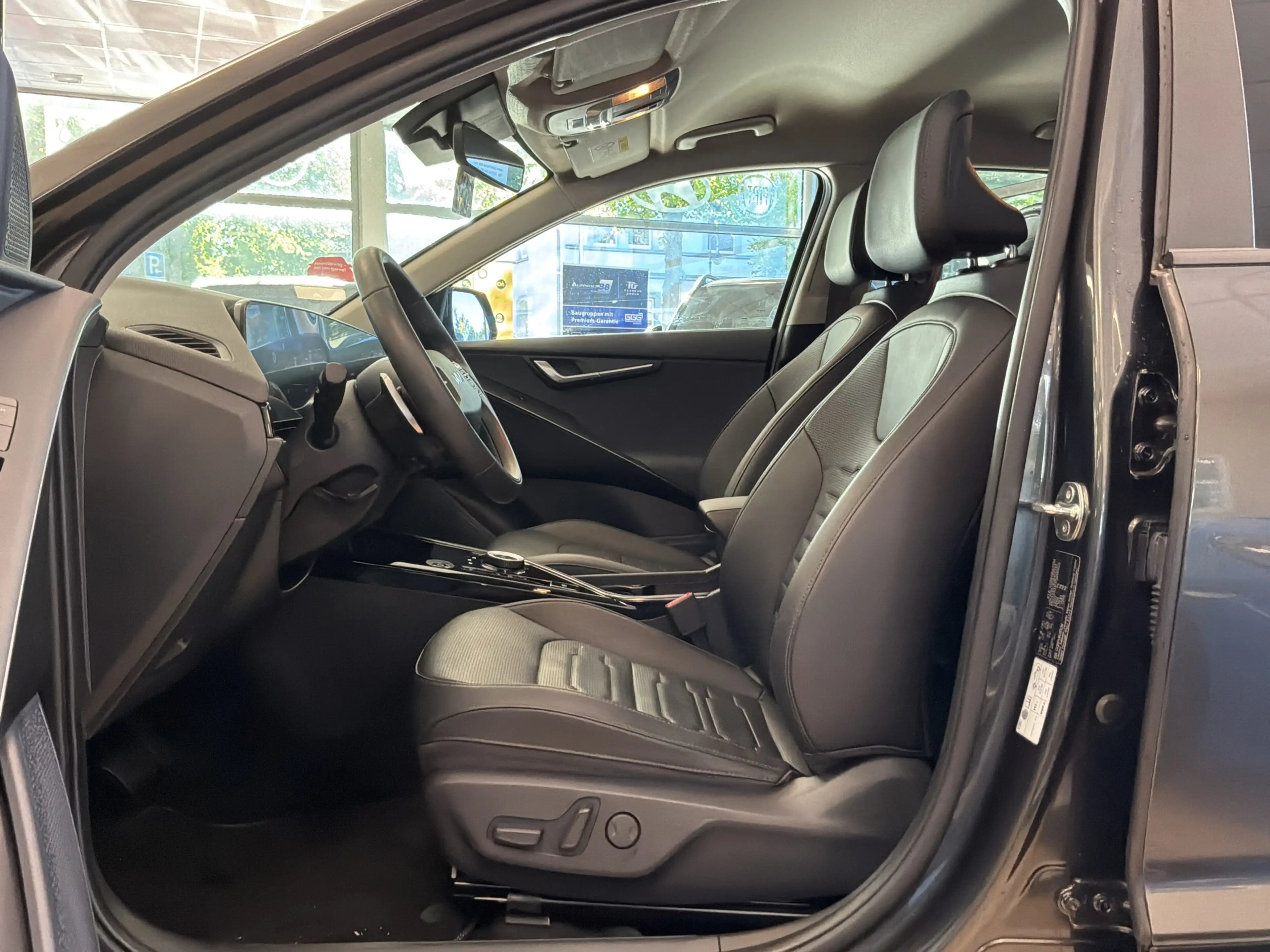 Kia Niro Vision*64kWh*NSCC*SHZ*WMP*Cam*Leder*Tempo* — photo 8