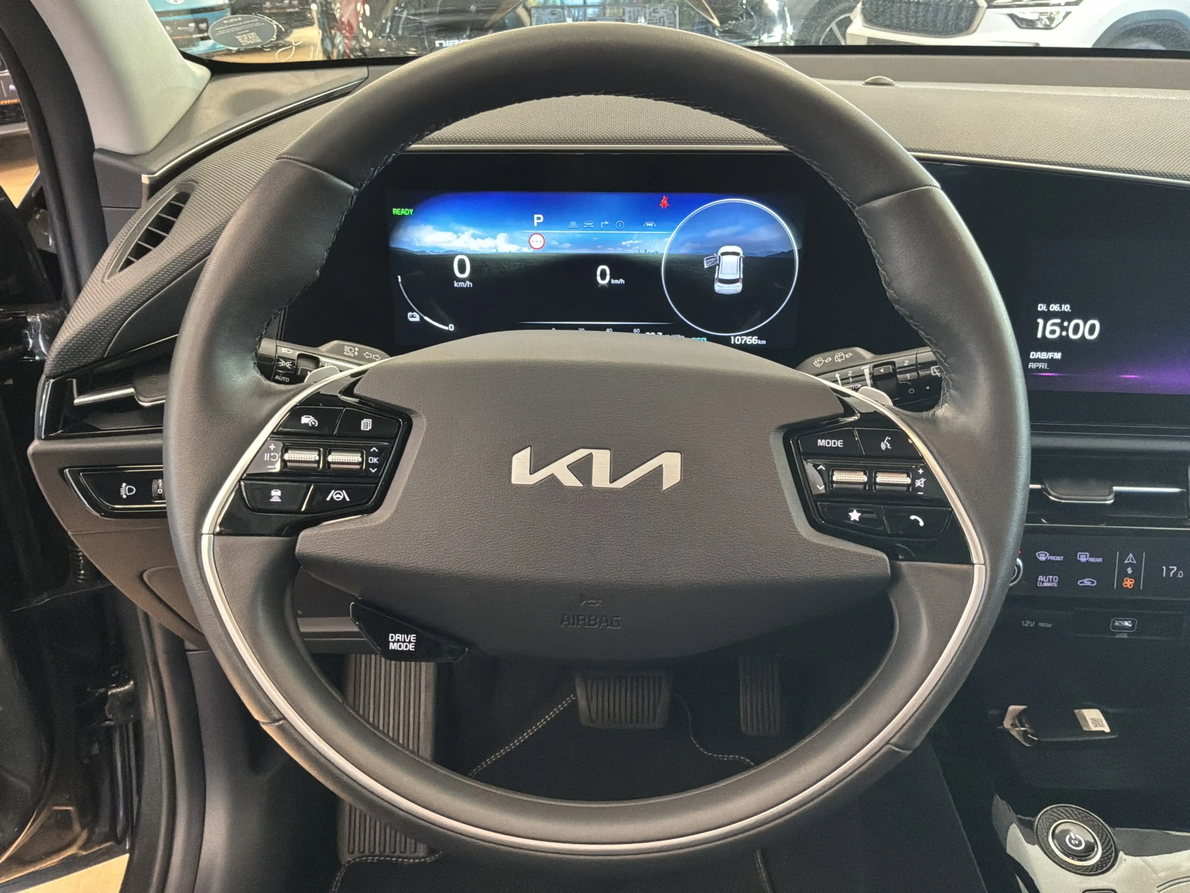 Kia Niro Vision*64kWh*NSCC*SHZ*WMP*Cam*Leder*Tempo* — photo 11