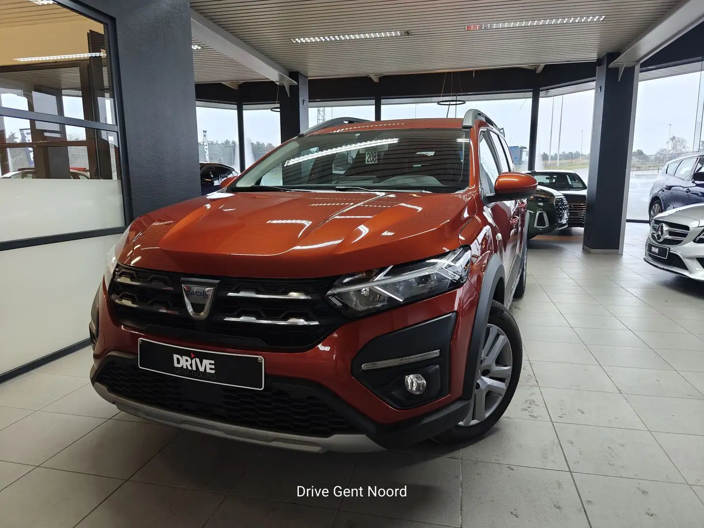 Dacia Jogger TCe Comfort 5PL Braun - 1