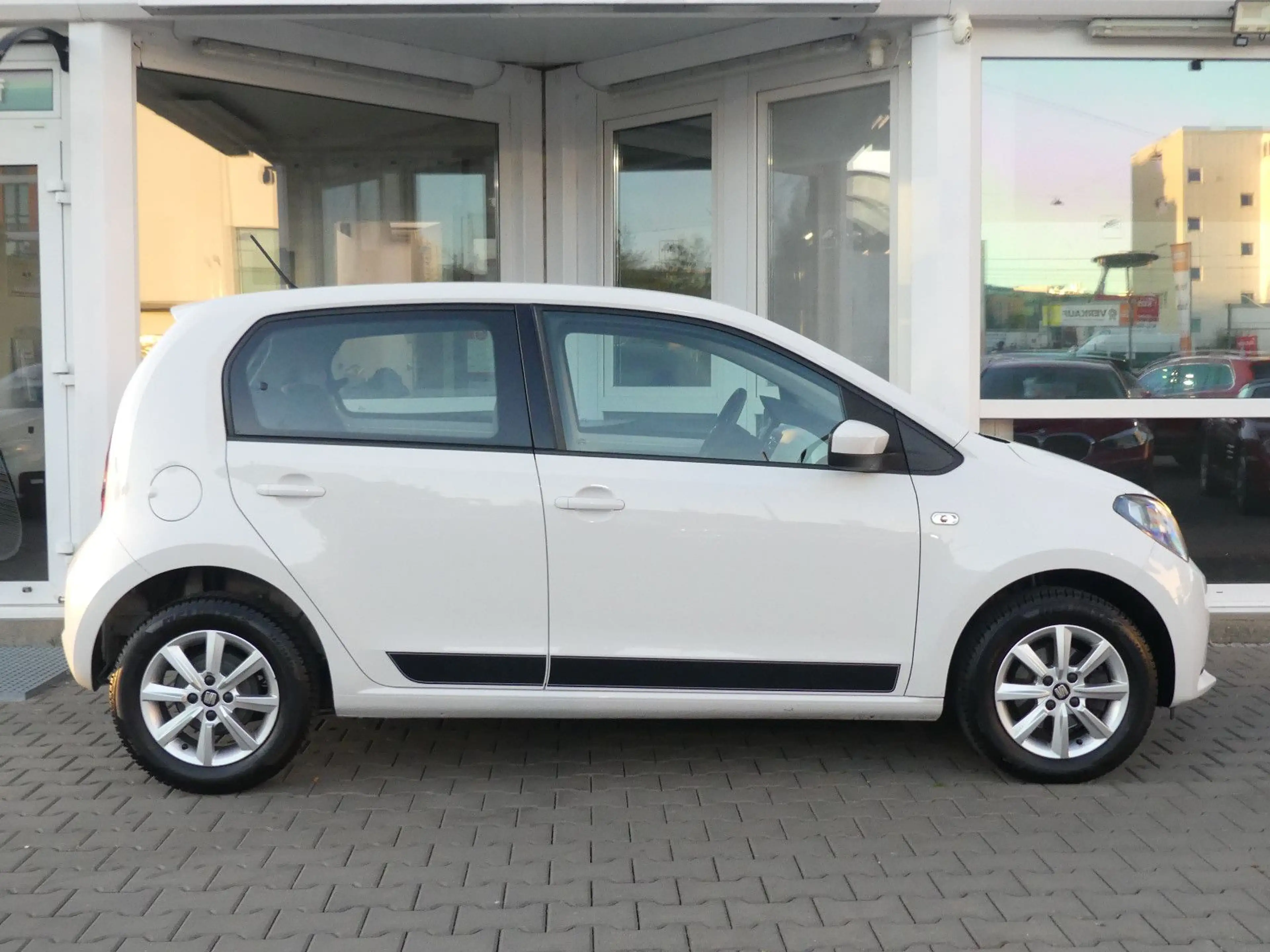 SEAT Mii Chic Tempo Klima Einparkhilfe Bluetooth Isof — photo 4
