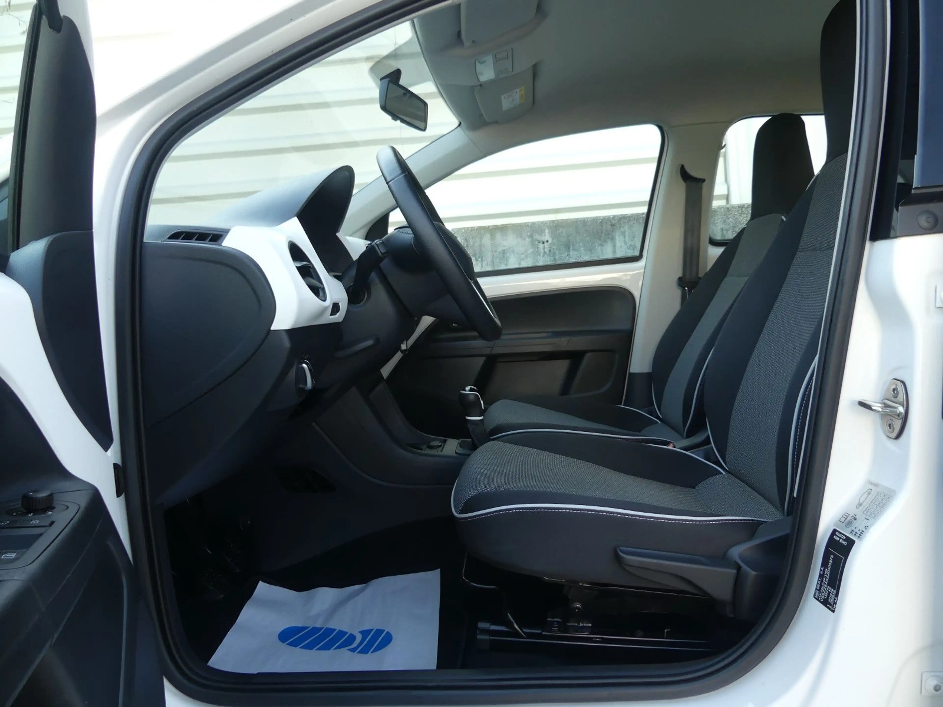 SEAT Mii Chic Tempo Klima Einparkhilfe Bluetooth Isof — photo 10
