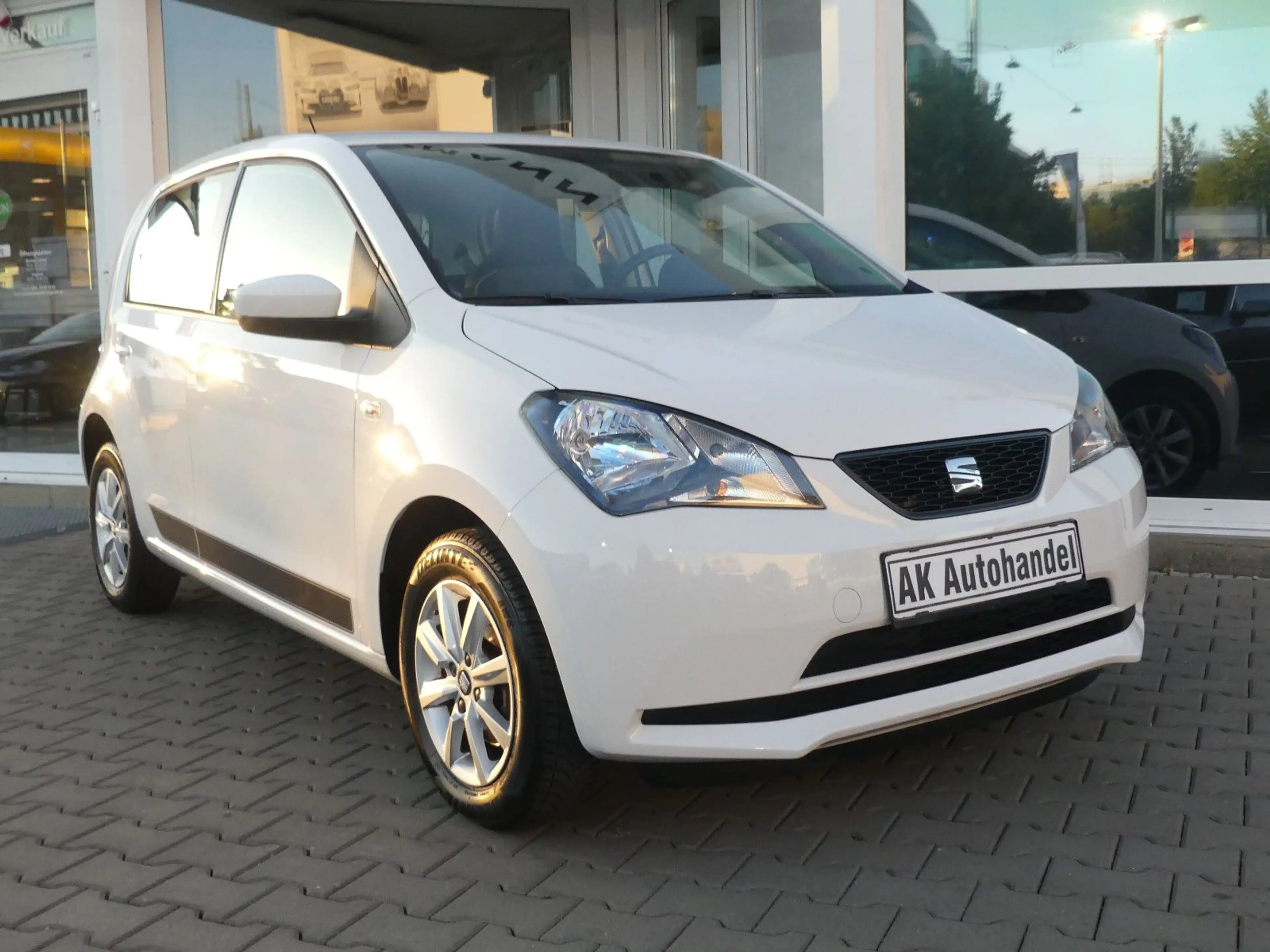 SEAT Mii Chic Tempo Klima Einparkhilfe Bluetooth Isof — photo 3