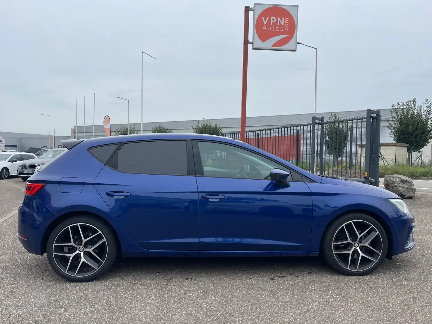 SEAT Leon 1.5 TSI 150 Start/Stop ACT DSG7 FR Blau - 2