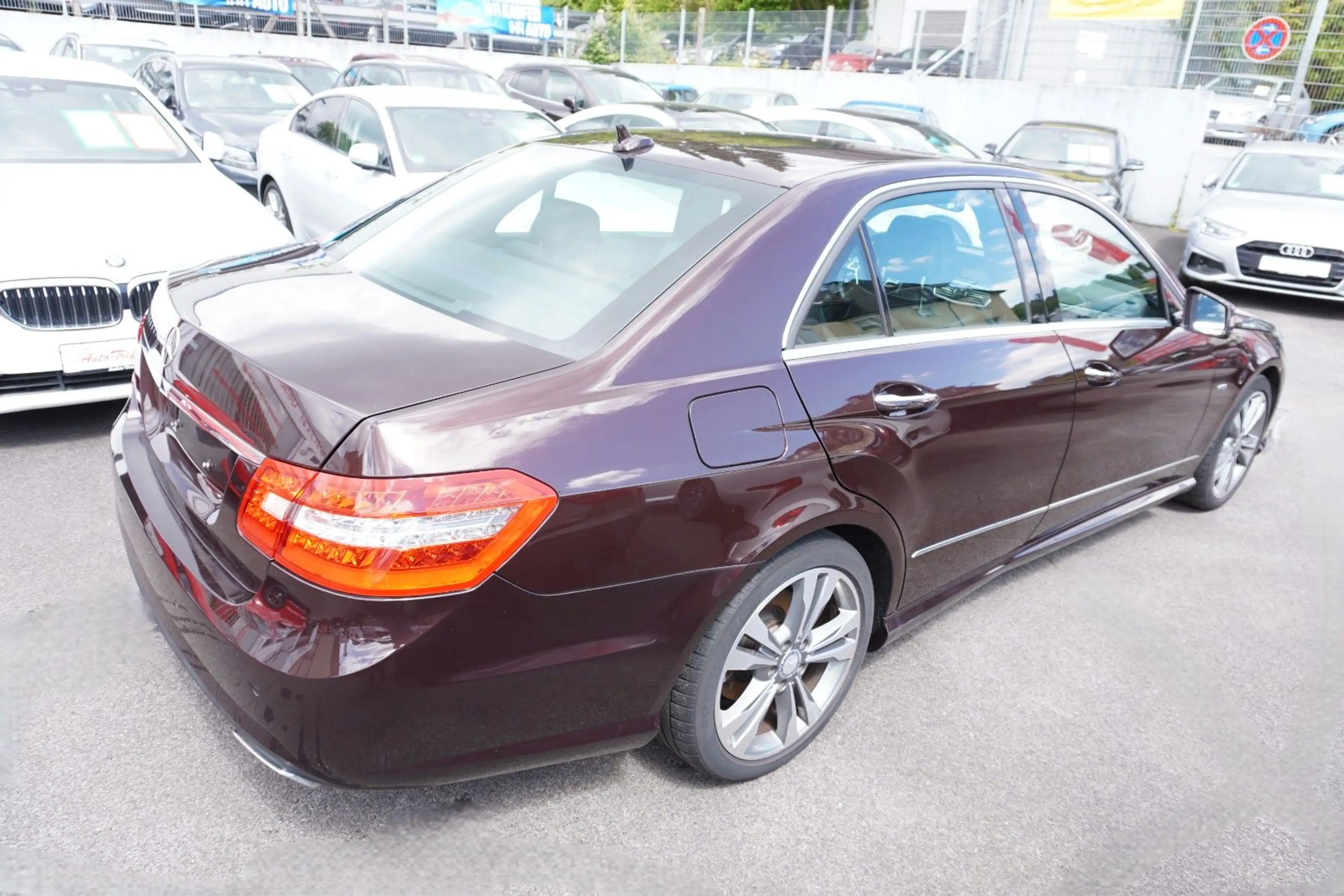 Mercedes-Benz E 300 CGI 4Matic *AMG Line*Xenon*Kamera*Navi*TOP — photo 14