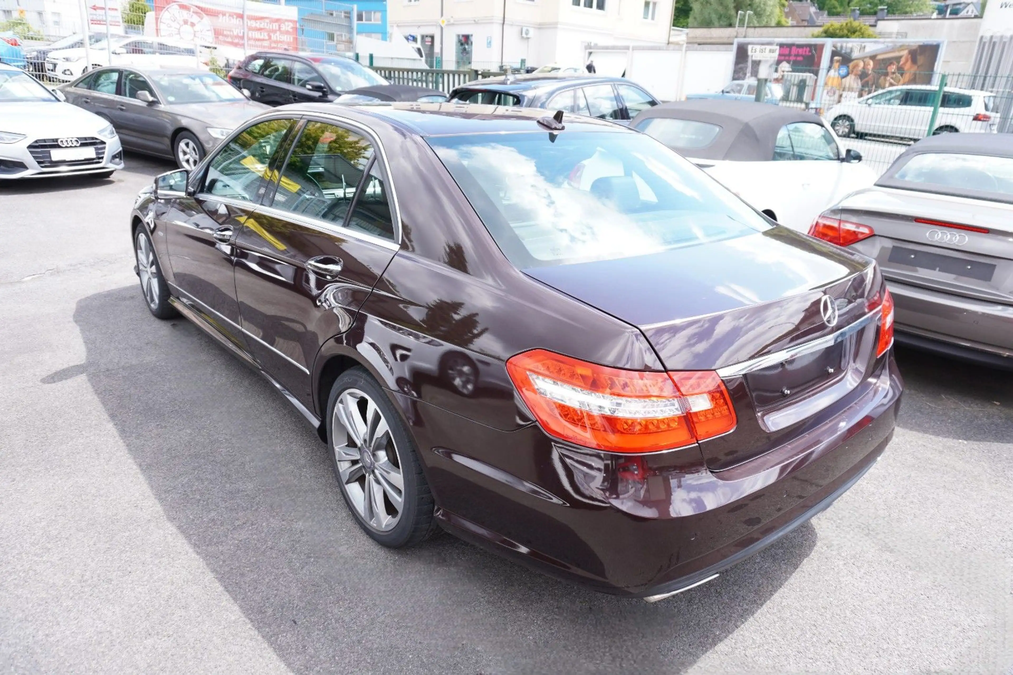 Mercedes-Benz E 300 CGI 4Matic *AMG Line*Xenon*Kamera*Navi*TOP — photo 13