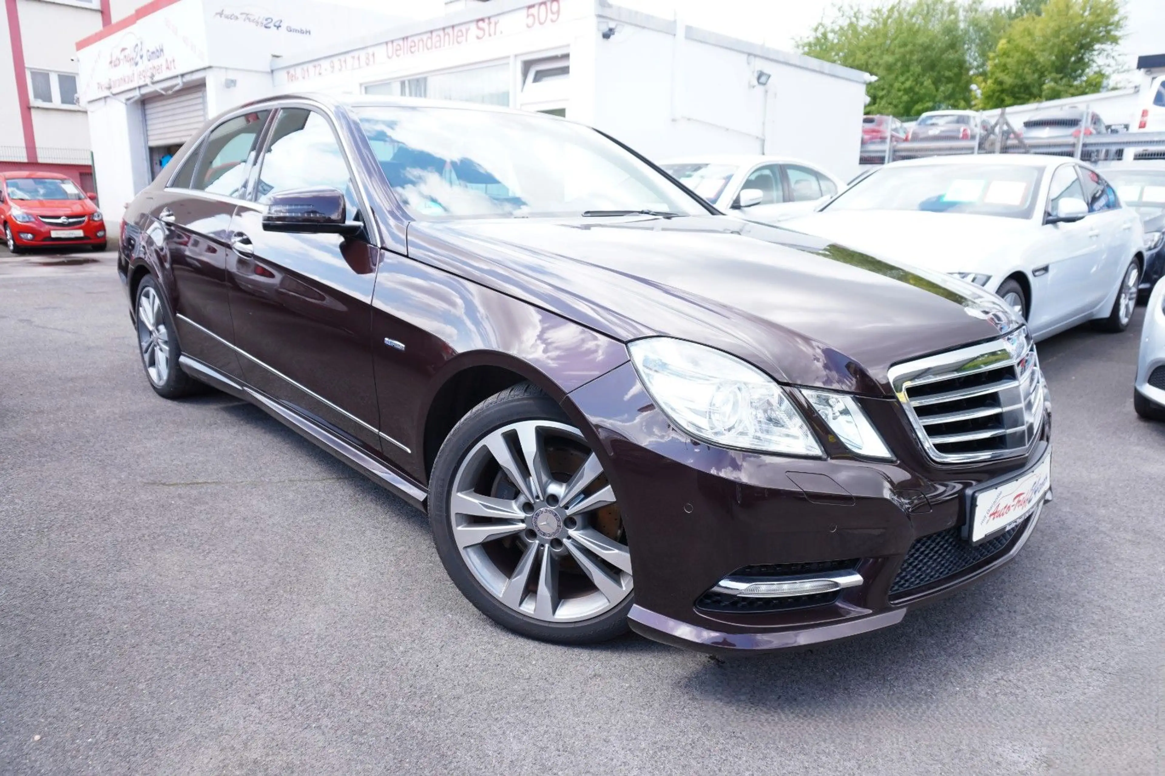 Mercedes-Benz E 300 CGI 4Matic *AMG Line*Xenon*Kamera*Navi*TOP