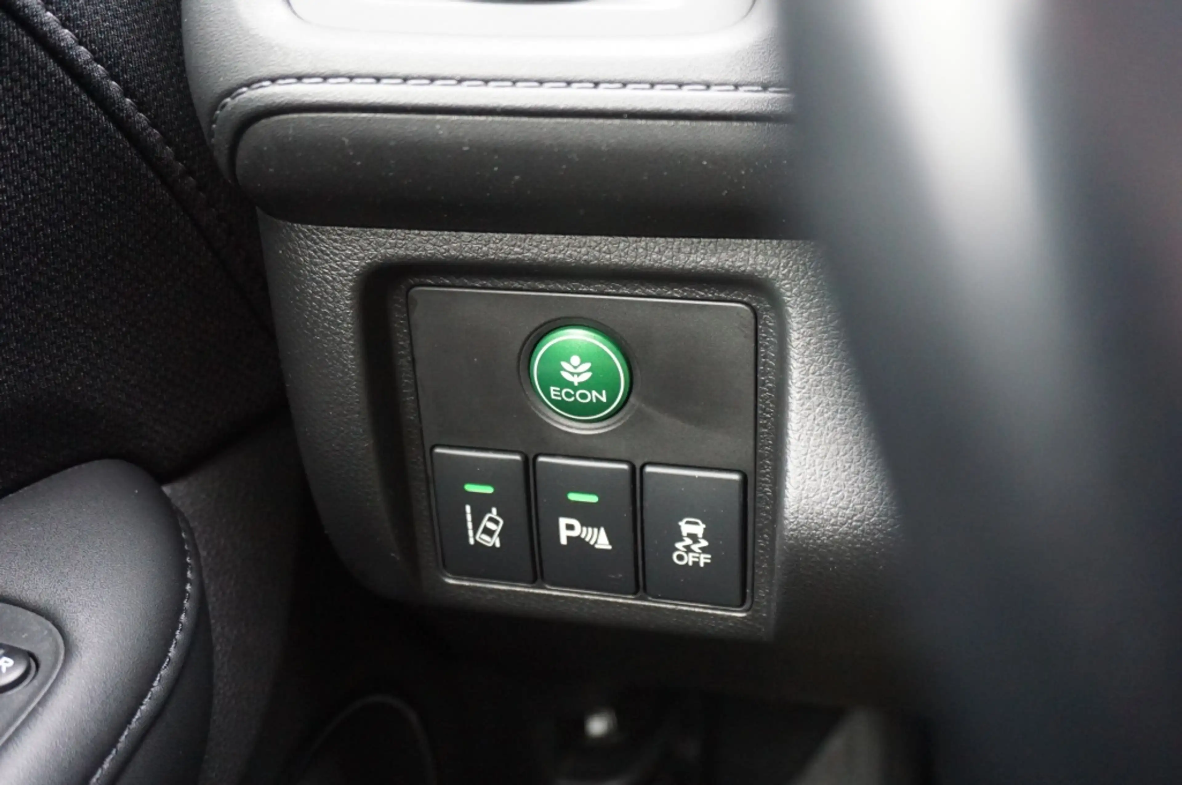 Honda HR-V 131PK i-VTEC Executive LUXE | PANO | NAVI | TREKHA — photo 27