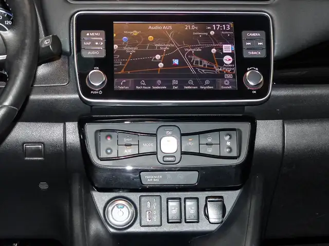 Nissan Leaf view 7