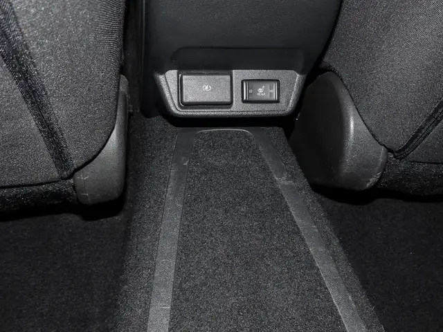 Nissan Leaf view 16