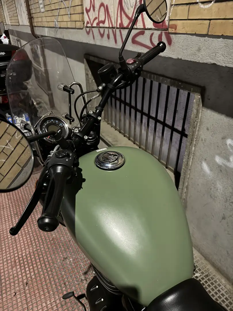 Royal Enfield Meteor 350 Classic - 2