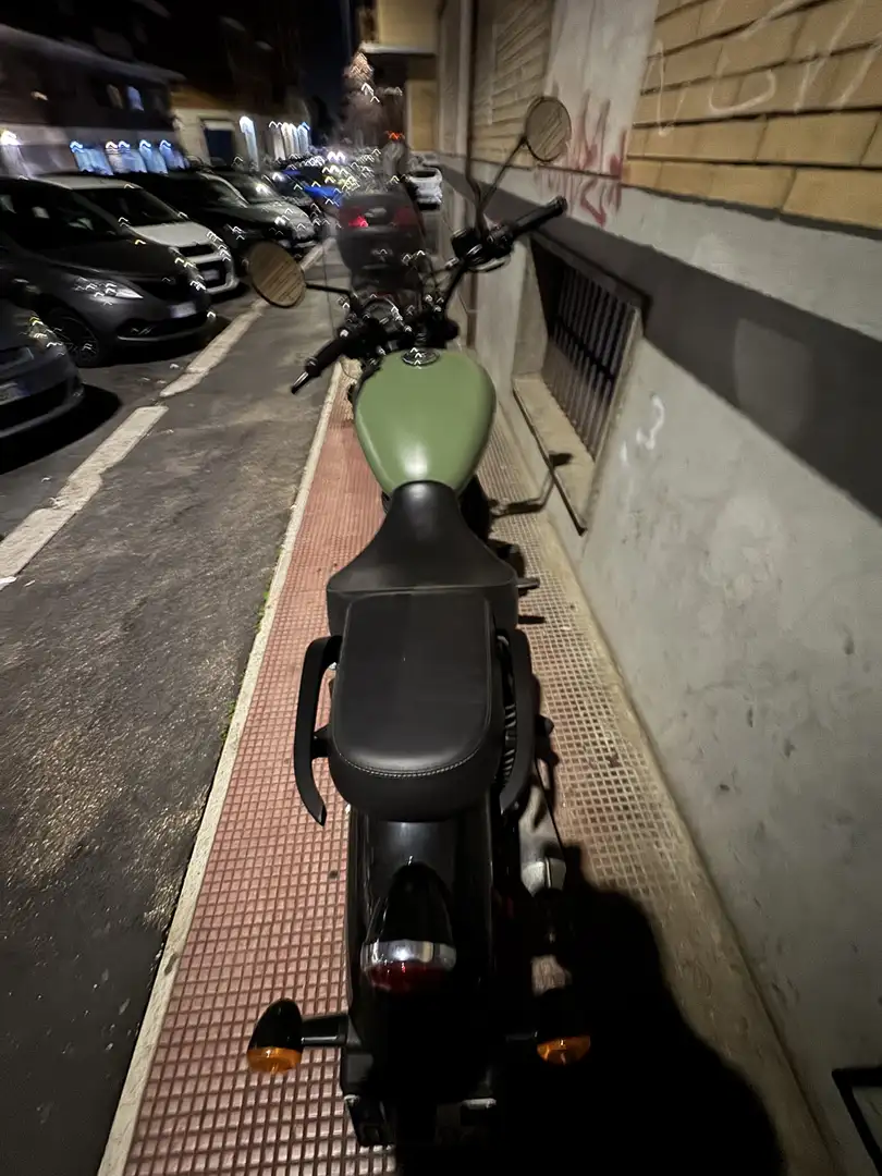 Royal Enfield Meteor 350 Classic - 1