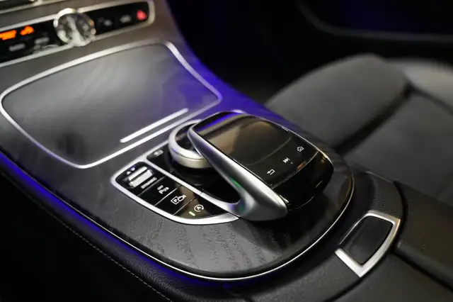 Mercedes-Benz E Class view 15