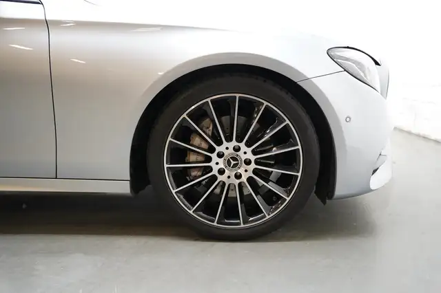 Mercedes-Benz E Class view 12