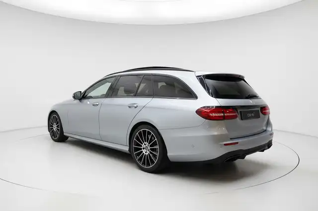 Mercedes-Benz E Class view 8