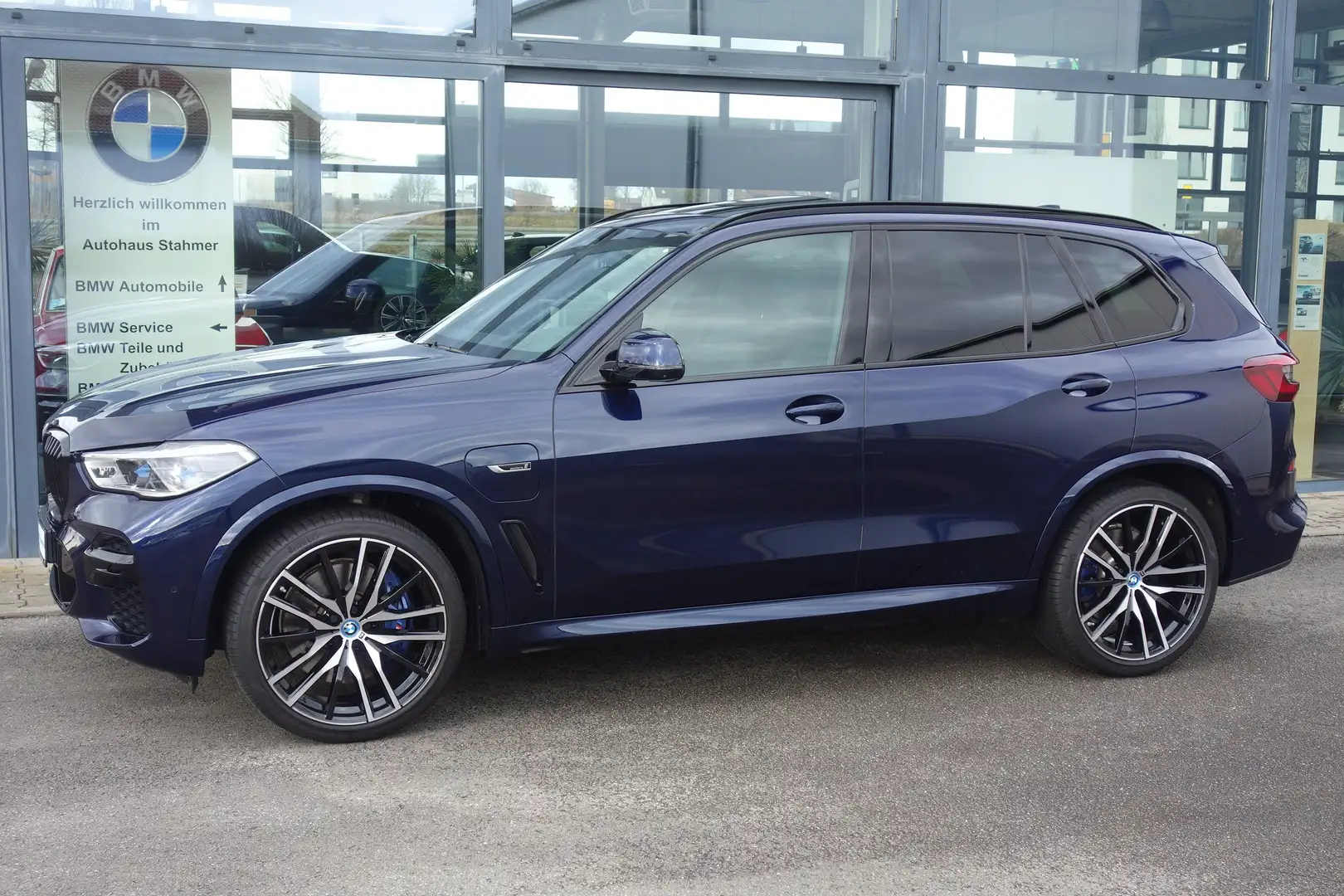 BMW X5 xDrive45e M Sportpaket Head-Up HiFi DAB WLAN Blau - 2