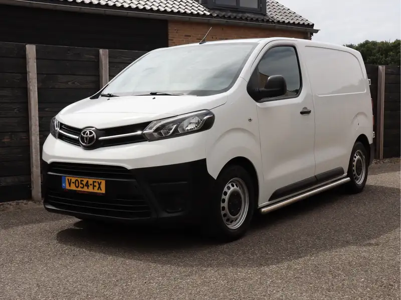 TOYOTA Proace