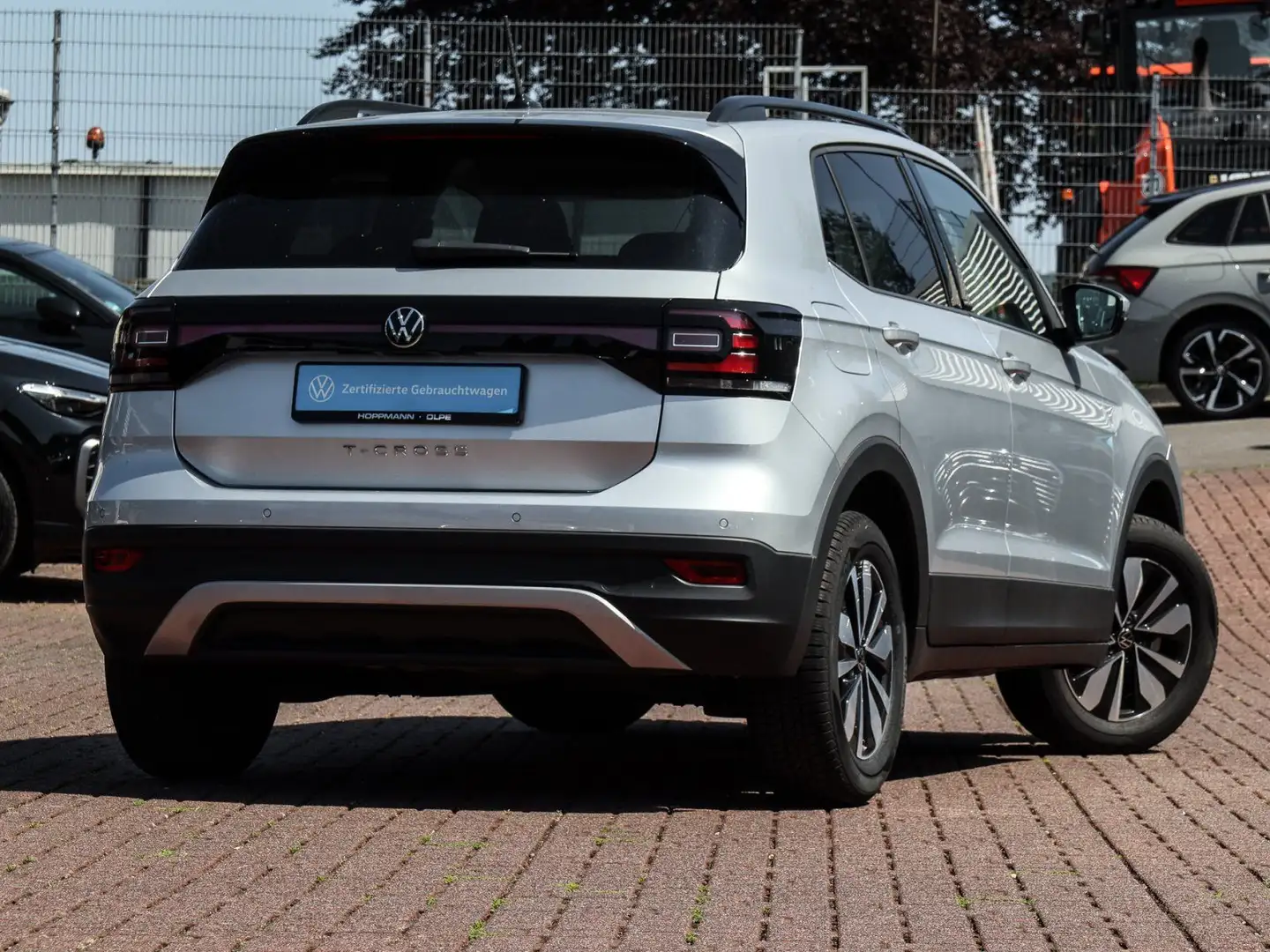 Volkswagen T-Cross 1.0 TSI Move ACC NAVI APPCONNECT SHZ Silber - 2
