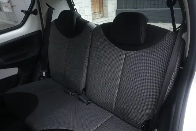 Toyota Aygo view 3