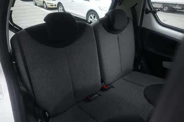 Toyota Aygo view 12