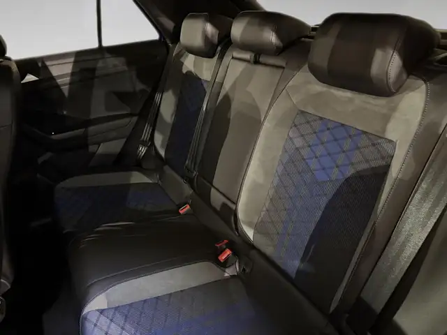Volkswagen T-Roc view 11