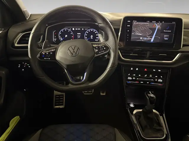 Volkswagen T-Roc view 5