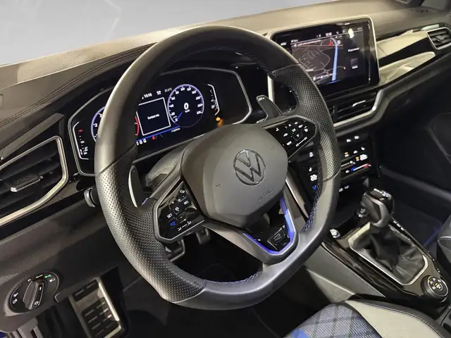 Volkswagen T-Roc view 8