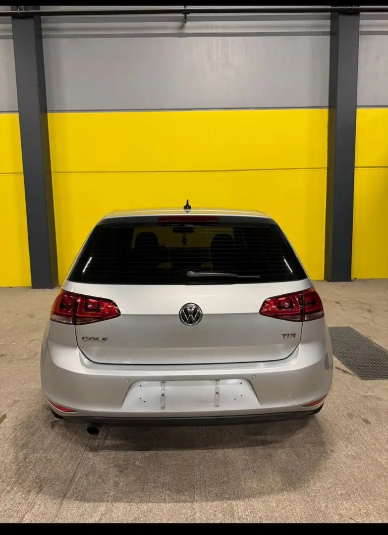 Volkswagen Golf 1.6 TDI DPF DSG Comfortline - 2