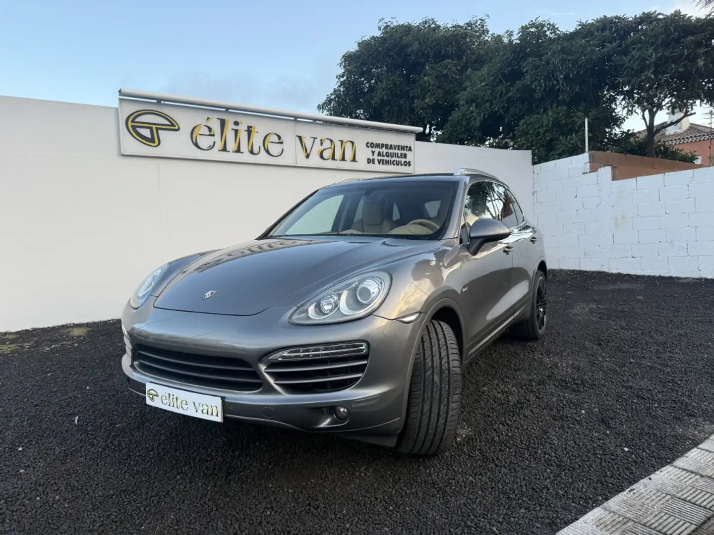 Porsche Cayenne Diesel 245 Aut. Brun - 2