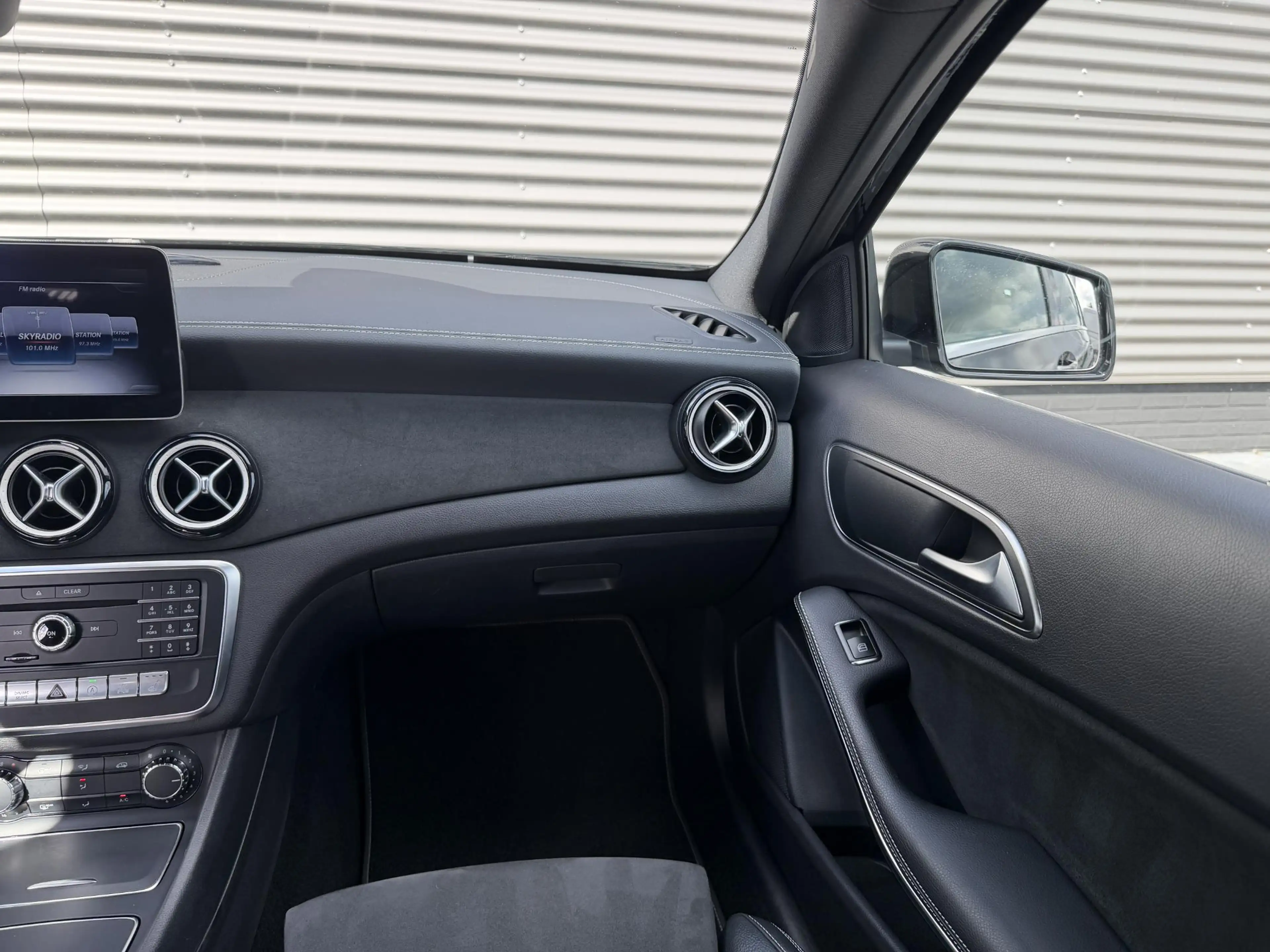 Mercedes-Benz A 180 Business Solution AMG — photo 24